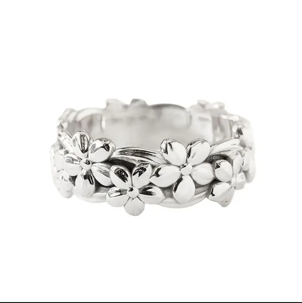 New Silver Plated Flower Ring